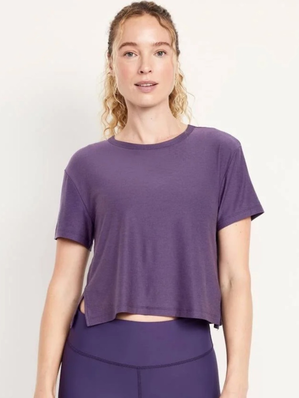 Old Navy Short Sleeve Active Crewneck Tee Sz Small - Eggplant Color 
Active